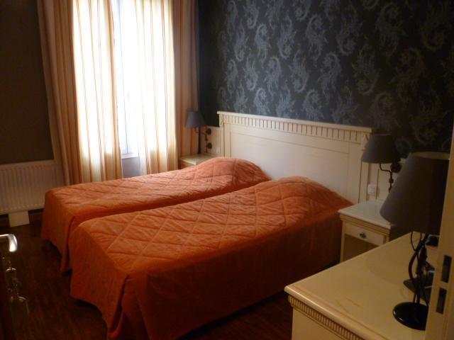 Hotel Au Limousin Levallois-Perret Esterno foto